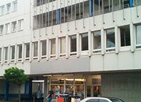 Zum Portfolio gehört dieses Büro-Geschäftshaus in Völklingen.