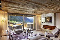 Wohnbereich von Chalet No. 4 im Chalet Salena (c) Wellhotel (Hotel Quelle)