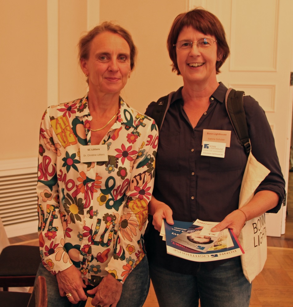 Dr. Christine Lötters und Sabine Schulze von Bonn Lighthouse Dr. Christine Lötters und Sabine Schulze von Bonn Lighthouse