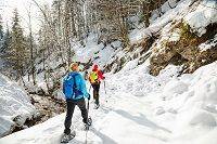 Schneeschuhwandern entlang des Bergbaches (c) Andreas Plenk (Ruhpolding Tourismus GmbH) Schneeschuhwandern entlang des Bergbaches (c) Andreas Plenk (Ruhpolding Tourismus GmbH)