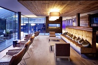 Sky Lounge Ruheraum mit Kamin (c) Michael Huber (Wellnessresort Amonti & Lunaris) Sky Lounge Ruheraum mit Kamin (c) Michael Huber (Wellnessresort Amonti & Lunaris)