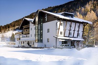 Winteransicht des Hotels (VALLUGA Hotel) Winteransicht des Hotels (VALLUGA Hotel)