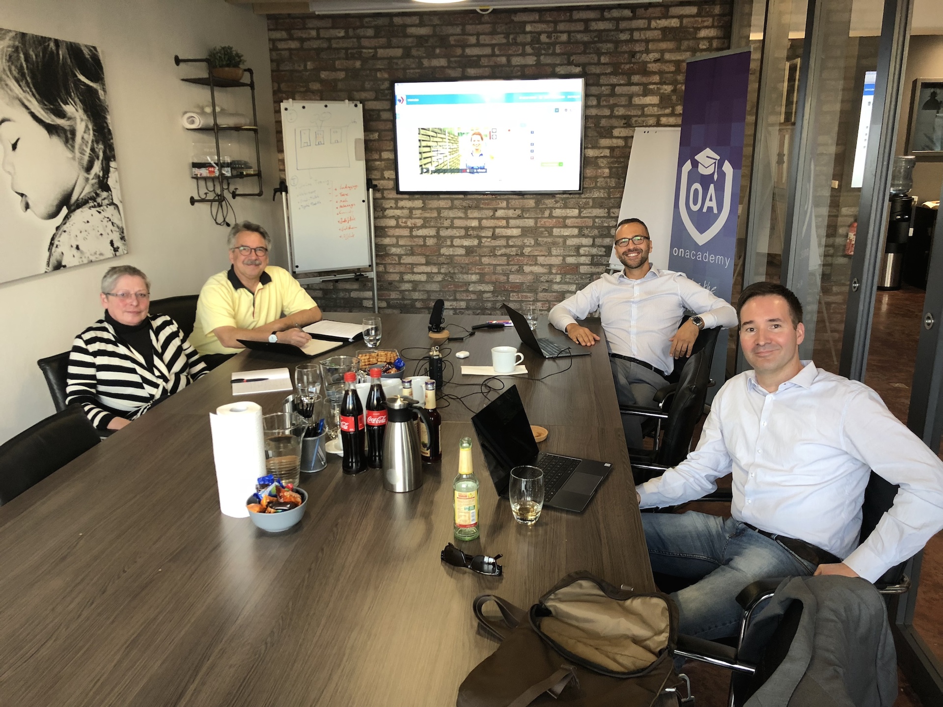 Süleyman Daral mit dem Team vom Steinbeis-Institut Süleyman Daral mit dem Team vom Steinbeis-Institut
