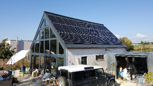 Dank der Einsparungen bei der Photovoltaik- und Heizungstechnik kostete das Haus unter 100.000 Euro