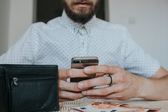 Kostenfalle Online Dating? (Bildquelle: Plexels)