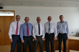 Die Vertreter der Partner bei der Vertragsunterzeichnung in Wuppertal. Bild: ©WSW mobil