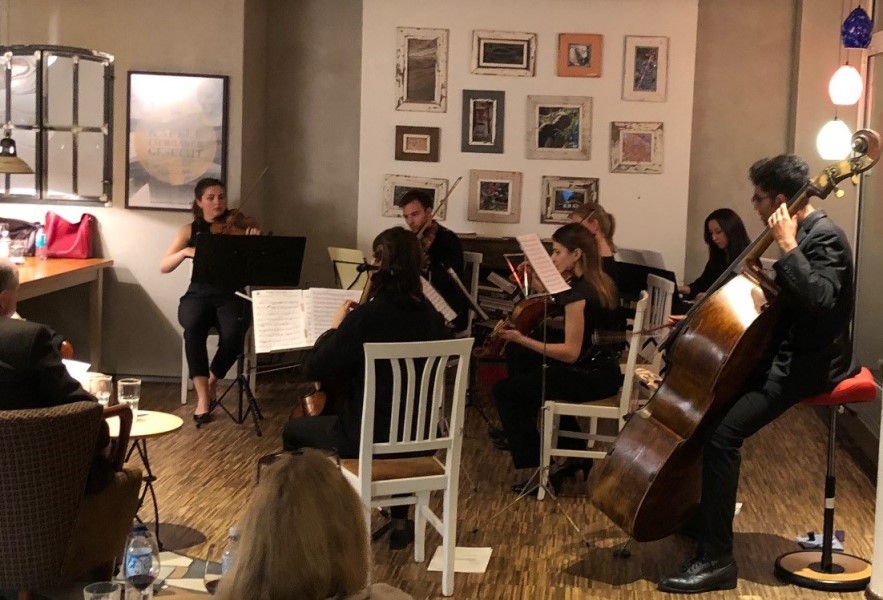 Mal ein anderer Blick auf Immobilien in Frankfurt: Konzert beim Museumssalon 2018. (Bildquelle: Immo