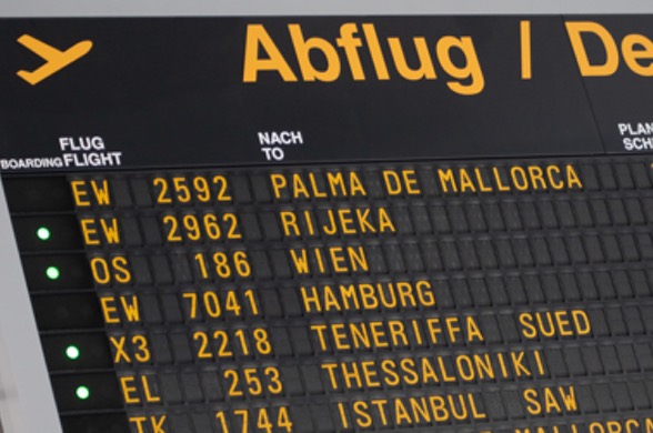 Frei von Stress an den Flughafen: Das Taxi aus Baden-Baden. (Bildquelle:©DanielMendler?Fotolia)
