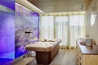 Liege im Wellnessbehandlungsraum (Bayerwaldresort Hüttenhof) Liege im Wellnessbehandlungsraum (Bayerwaldresort Hüttenhof)