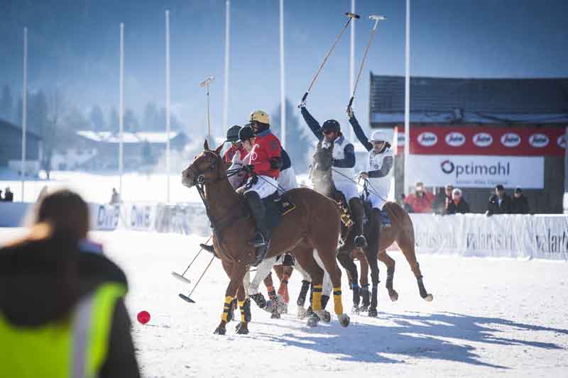 Snow Polo Turnier in Kitzbühel (Foto: Optimahl, frei zur Veröffentlichung bei Namensnennung) Snow Polo Turnier in Kitzbühel (Foto: Optimahl, frei zur Veröffentlichung bei Namensnennung)