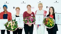 Preisträgerinnen: Waris Dirie, Elisabeth Schöppner, Doreen Perwas, Gabriele Möhlke und Sunny Graff. Preisträgerinnen: Waris Dirie, Elisabeth Schöppner, Doreen Perwas, Gabriele Möhlke und Sunny Graff.