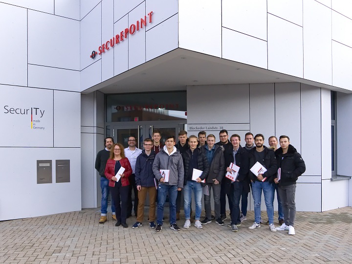 Informatik-Leistungskurs zu Besuch bei Securepoint Informatik-Leistungskurs zu Besuch bei Securepoint