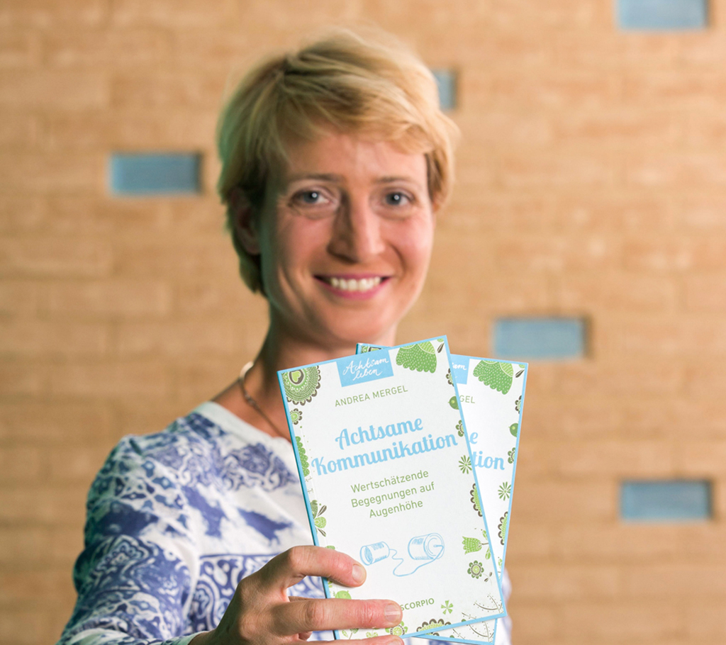 Andrea Mergel, Autorin und Coach für Achtsame Kommunikation, lebt und arbeitet in Köln. Andrea Mergel, Autorin und Coach für Achtsame Kommunikation, lebt und arbeitet in Köln.
