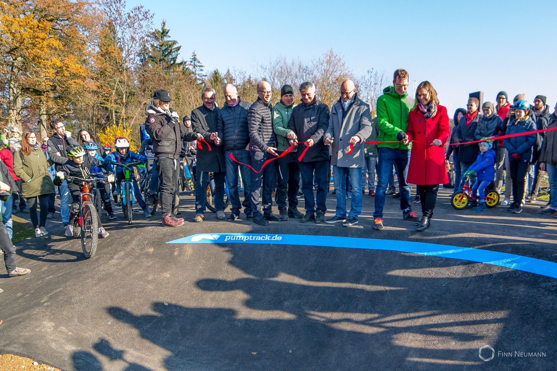 Martin Allgaier und Brigitte Kunze von NewTec bei der offiziellen Eröffnung (Bildquelle: (C) Finn Ne Martin Allgaier und Brigitte Kunze von NewTec bei der offiziellen Eröffnung (Bildquelle: (C) Finn Ne