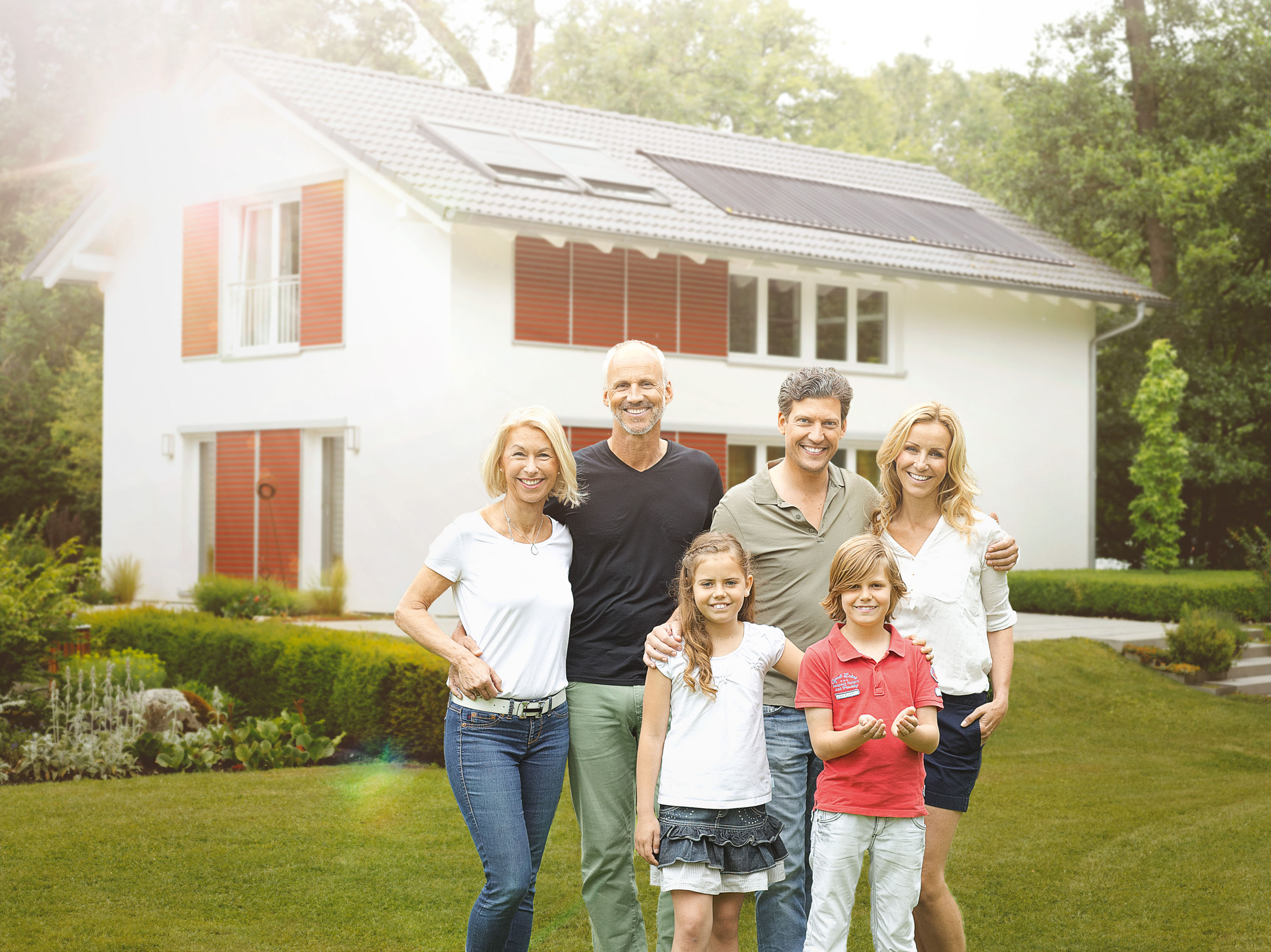 Die ganzjährige Wärmeversorgung eines Hauses nur mit Hilfe der Sonne ist dank Solarthermie machbar.