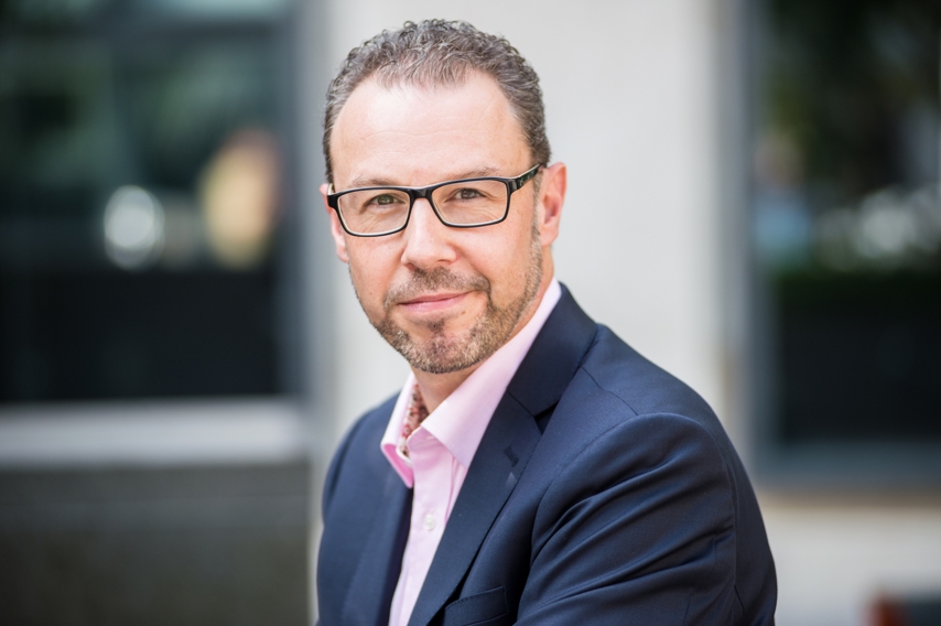 Thomas Gelmi erklärt Möglichkeiten im Umgang mit unkontrollierten Gedanken. Thomas Gelmi erklärt Möglichkeiten im Umgang mit unkontrollierten Gedanken.
