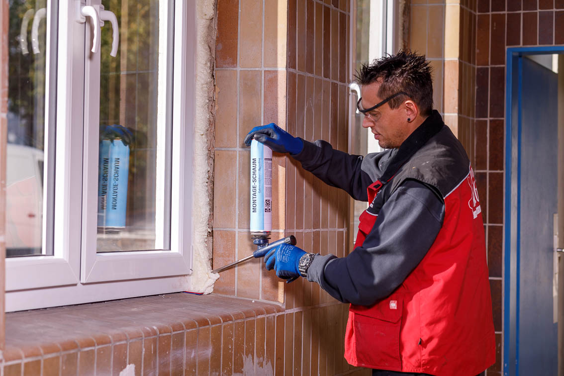 Für Fenster ist flexibler PU-Schaum das Mittel der Wahl. (Bildquelle: PU Schaum Infocenter)