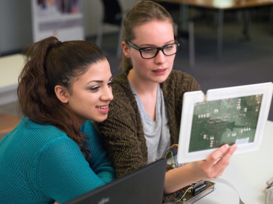 Quelle: Kompetenzzentrum Technik-Diversity-Chancengleichheit e.V. | Ort: zdi-Schülerlabor coolMINT.p Quelle: Kompetenzzentrum Technik-Diversity-Chancengleichheit e.V. | Ort: zdi-Schülerlabor coolMINT.p