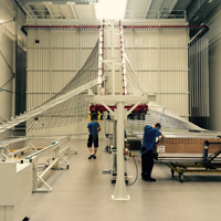 Die moderne vertikale Lackiererei bei ALUPROF