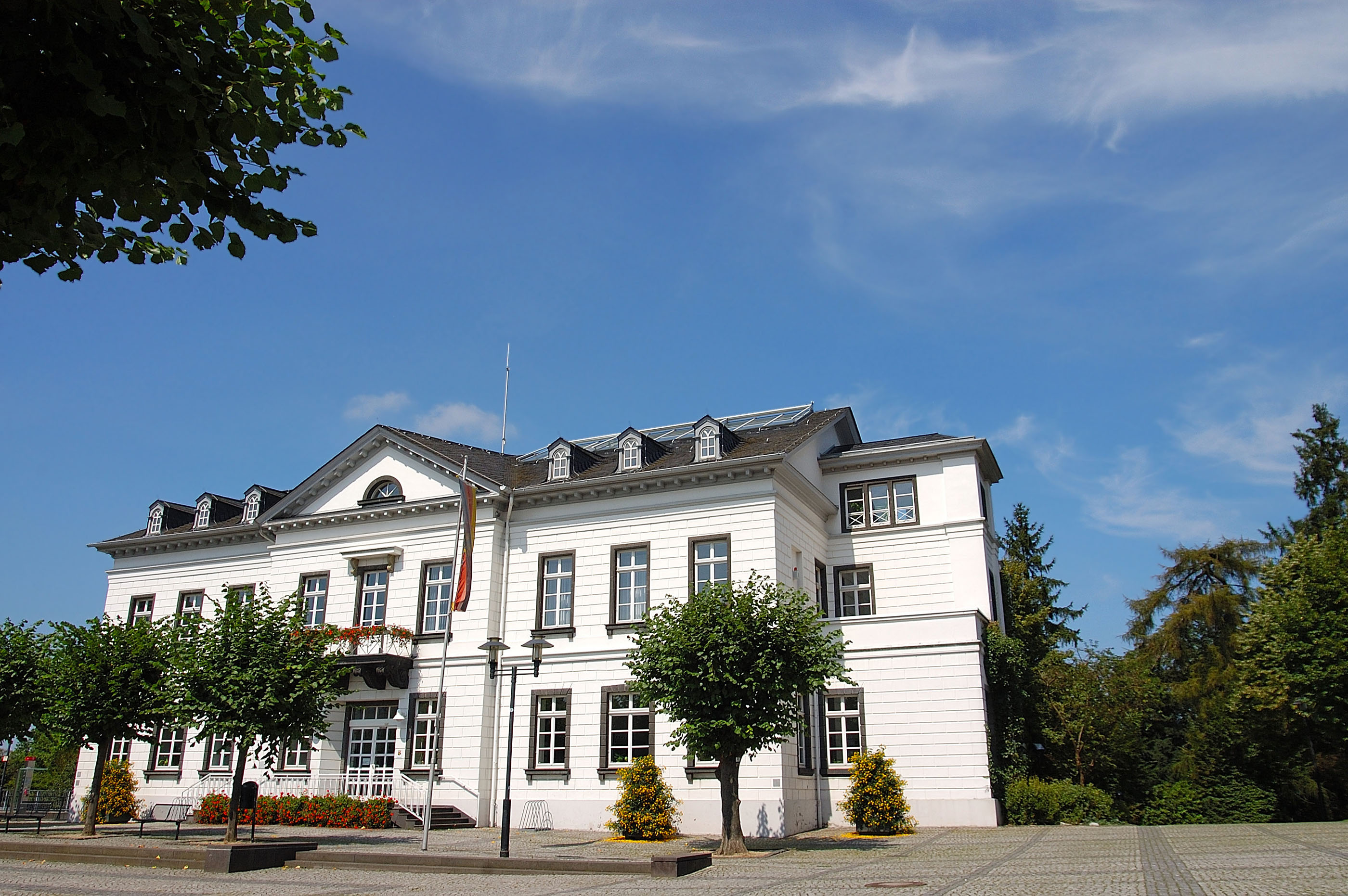 Sinziger Stadtverwaltung (Bildquelle:©AdobeStock-Elke Hoetzel)