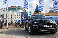 Range Rover vor dem Snow Dome Bispingen
