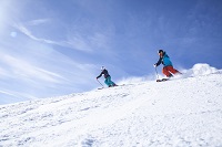 Abfahrt bei schönem Wetter (Wildkogel-Arena Neukirchen und Bramberg)