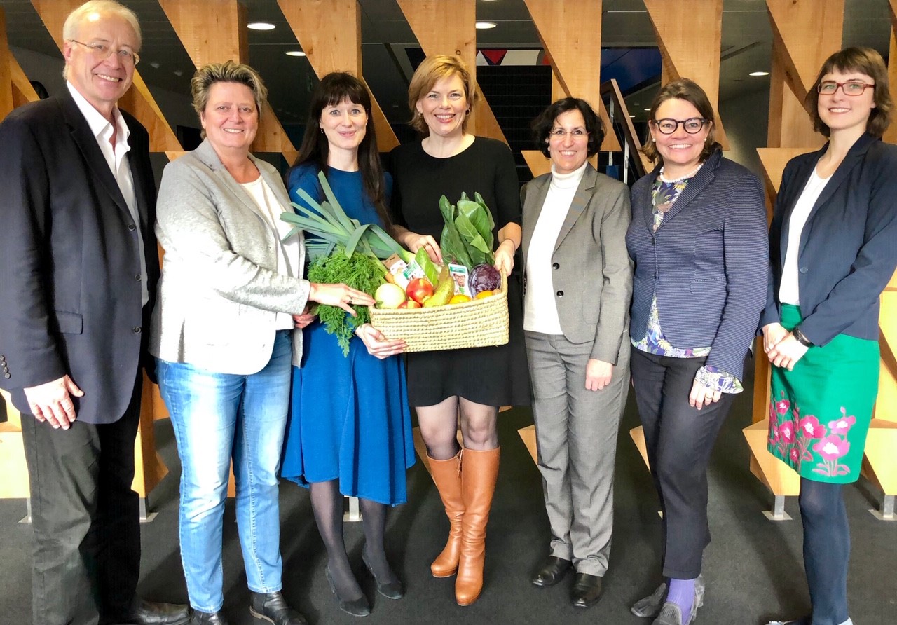 VertreterInnen von 5 am Tag beim Gespräch mit Bundesernährungsministerin Julia Klöckner (Bildquelle: VertreterInnen von 5 am Tag beim Gespräch mit Bundesernährungsministerin Julia Klöckner (Bildquelle: