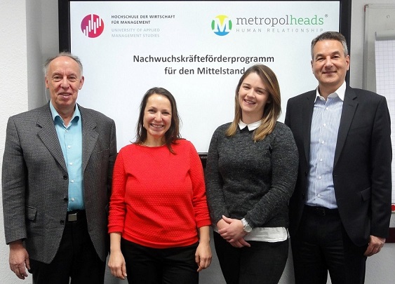 (v.li.): Prof. Dr. Michael Nagy, Dr. Mareike Martini, Yasmin Köhler, Roman Neuner. Foto: J. Reichert