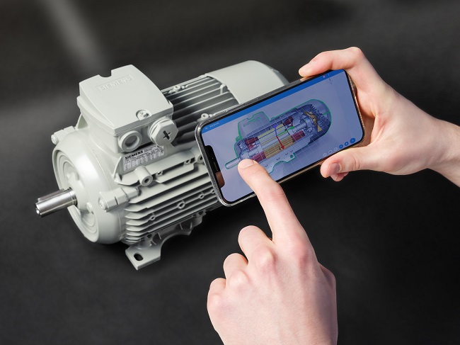Bild (M): Intuitiver Zugriff auf Produktdaten des Digital Twin dank Augmented Reality. (Bildquelle: Bild (M): Intuitiver Zugriff auf Produktdaten des Digital Twin dank Augmented Reality. (Bildquelle: