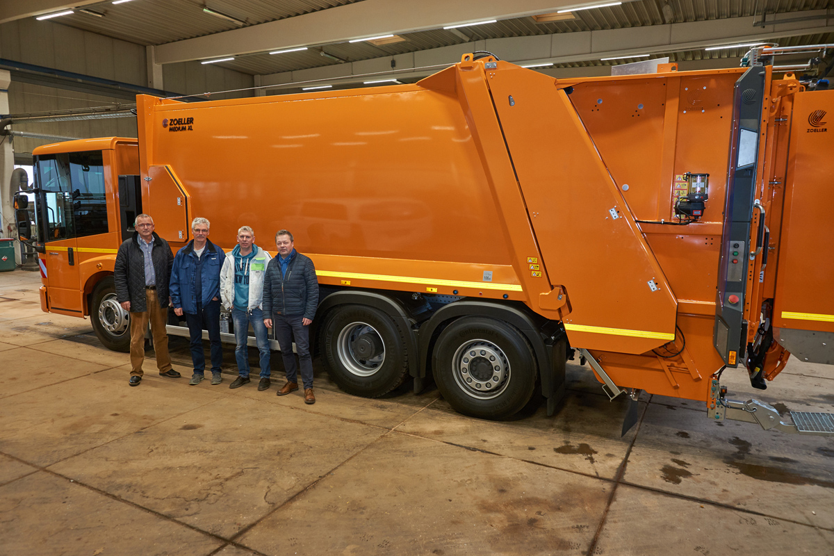 Neufahrzeugübernahme mit Einweisung für den Fahrer in Bad Oldesloe. Neufahrzeugübernahme mit Einweisung für den Fahrer in Bad Oldesloe.