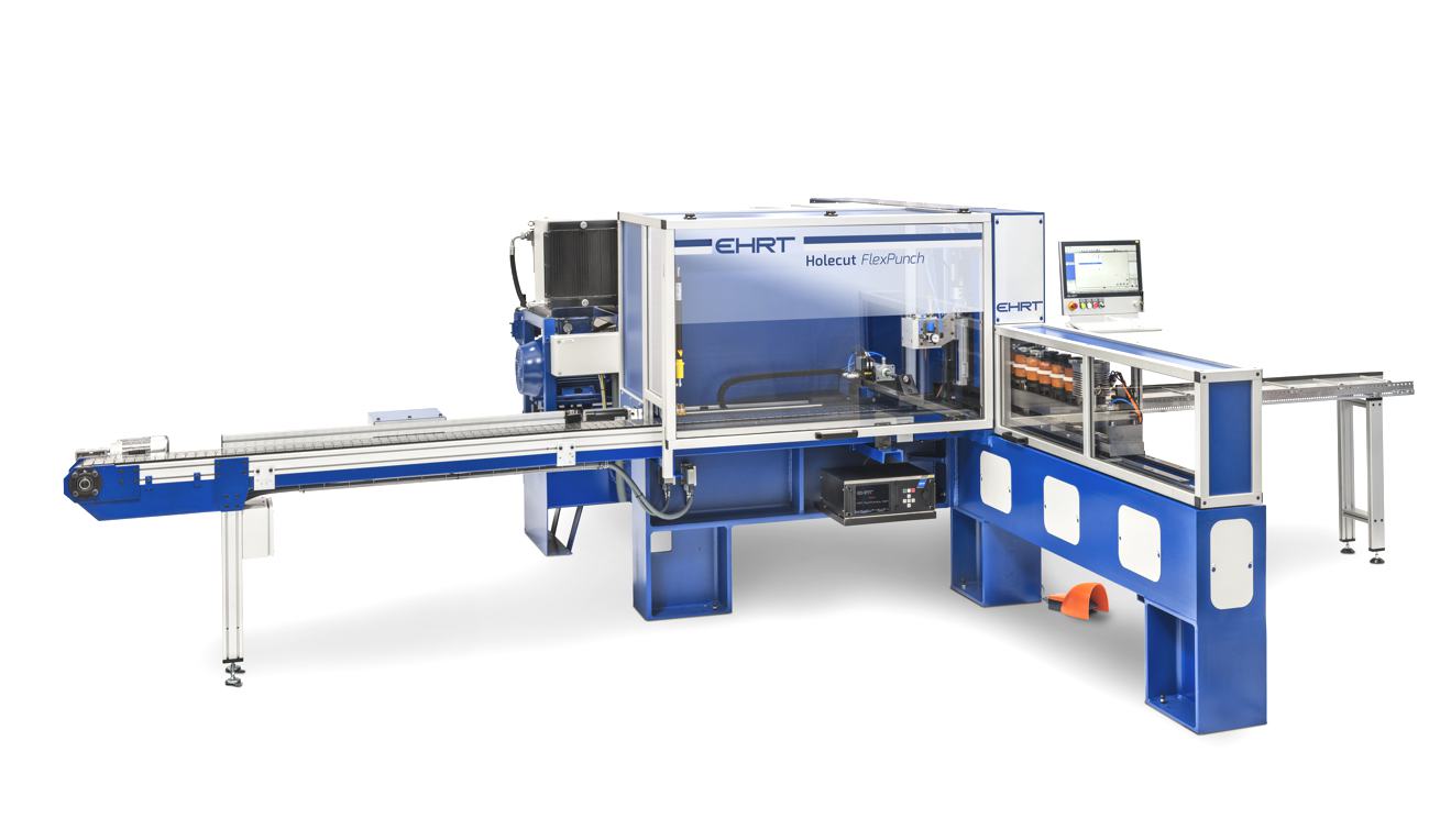 Die hoch modulare Stanzmaschine Holecut FlexPunch gibt es auch in kompakter Bauweise. (Bildquelle: E Die hoch modulare Stanzmaschine Holecut FlexPunch gibt es auch in kompakter Bauweise. (Bildquelle: E