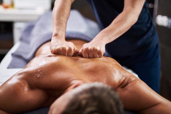 Wellnessliegen müssen auch optisch etwas hermachen. (Bildquelle:©YakobchukOlena / Fotolia)
