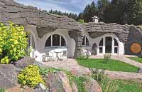 Im Feriendorf Auenland fühlt man sich unbeschwert wie die Hobbits.(Quelle: Feriendorf Auenland) Im Feriendorf Auenland fühlt man sich unbeschwert wie die Hobbits.(Quelle: Feriendorf Auenland)