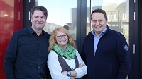 Die beiden mobiheat-Gründer und Geschäftsführer A.Lautzenberger (li) und H. Schäffer mit M.Biederman