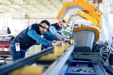 Toshiba Edge Computing PC dynaEdge DE-100 mit smarter Datenbrille AR100 Viewer im Industrieeinsatz Toshiba Edge Computing PC dynaEdge DE-100 mit smarter Datenbrille AR100 Viewer im Industrieeinsatz