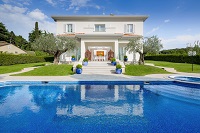 Hotelanlage mit Pool (c) Jan Stojković (Borghetto di San Antonio)