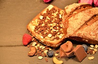 Sweet Sunday Frühstücksstreusel aus Vollmilchschokolade und Cashewkernen Sweet Sunday Frühstücksstreusel aus Vollmilchschokolade und Cashewkernen