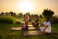 Aktiv-Yoga Ayurveda im Gaten (c) Bernhard Bergmann (Hotel Larimar)
