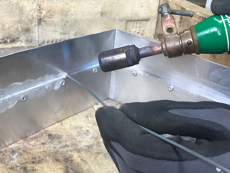 ALUKING 100 – die perfekte Lösung für das Weichlöten von Aluminium ALUKING 100 – die perfekte Lösung für das Weichlöten von Aluminium