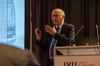 Keynote-Speaker Ulrich Bastert (Daimler Buses) auf dem Anwenderforum der IVU. ( Bild: IVU)
