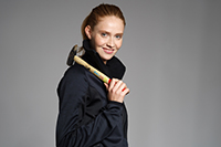 Sandra Hunke liebt ihren Job: „Ich bin ein echtes Baumädchen!“. Foto: Hansa Armaturen GmbH