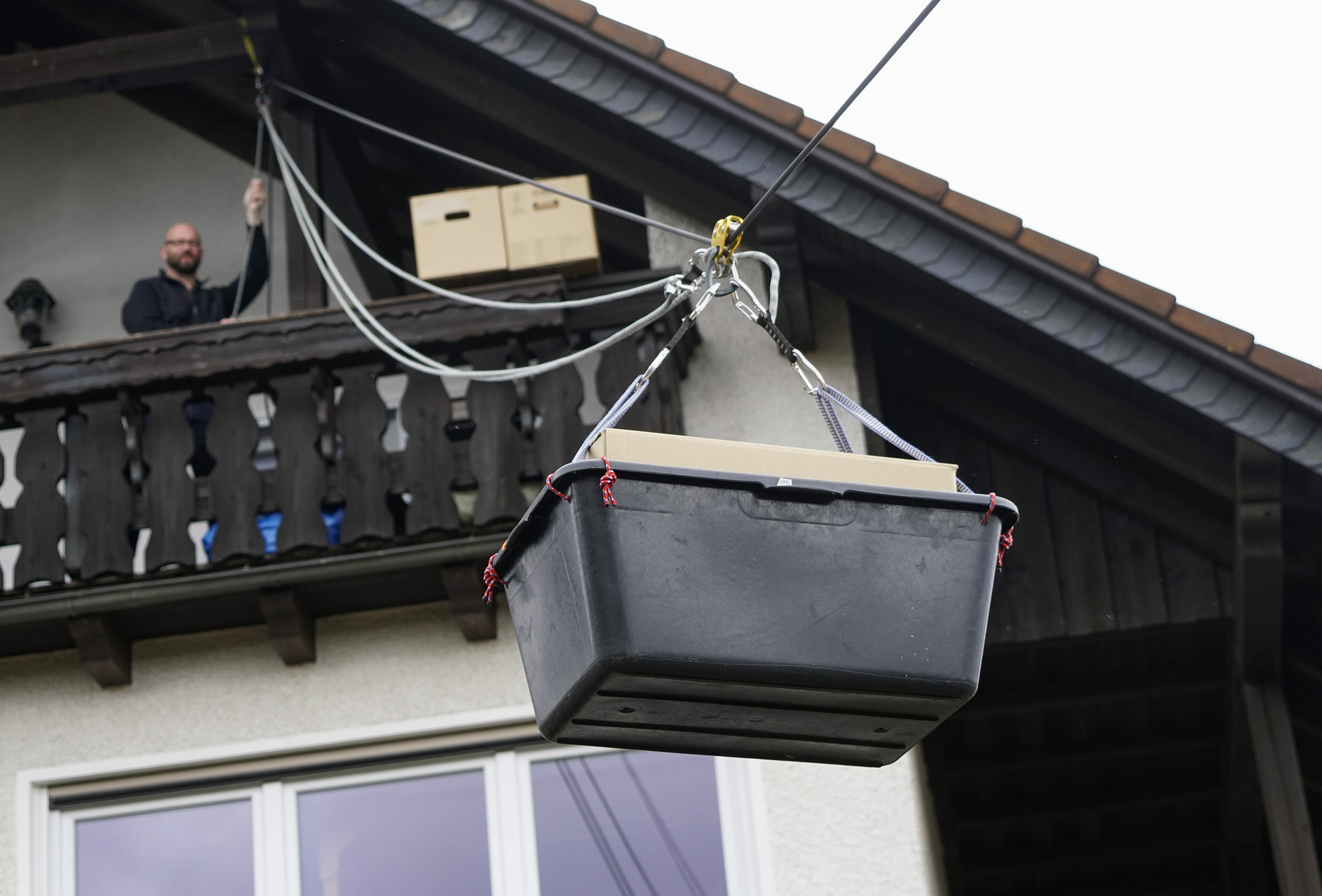 Do-it-yourself beim Umziehen hilft Sparen: Doch was ist, wenn etwas schief geht? Foto: HUK-COBURG Do-it-yourself beim Umziehen hilft Sparen: Doch was ist, wenn etwas schief geht? Foto: HUK-COBURG