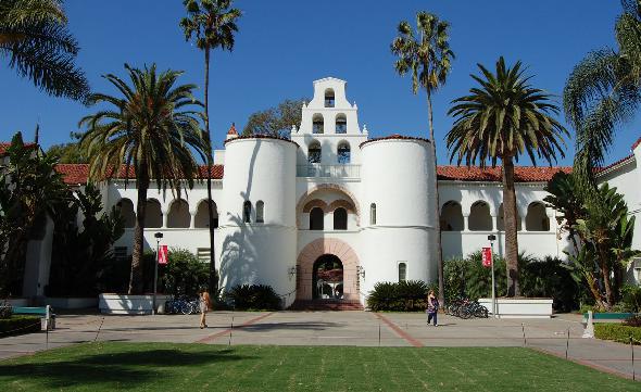 IEC Ambassador Stipendiaten berichten z.B. vom Auslandssemester an der San Diego State University IEC Ambassador Stipendiaten berichten z.B. vom Auslandssemester an der San Diego State University