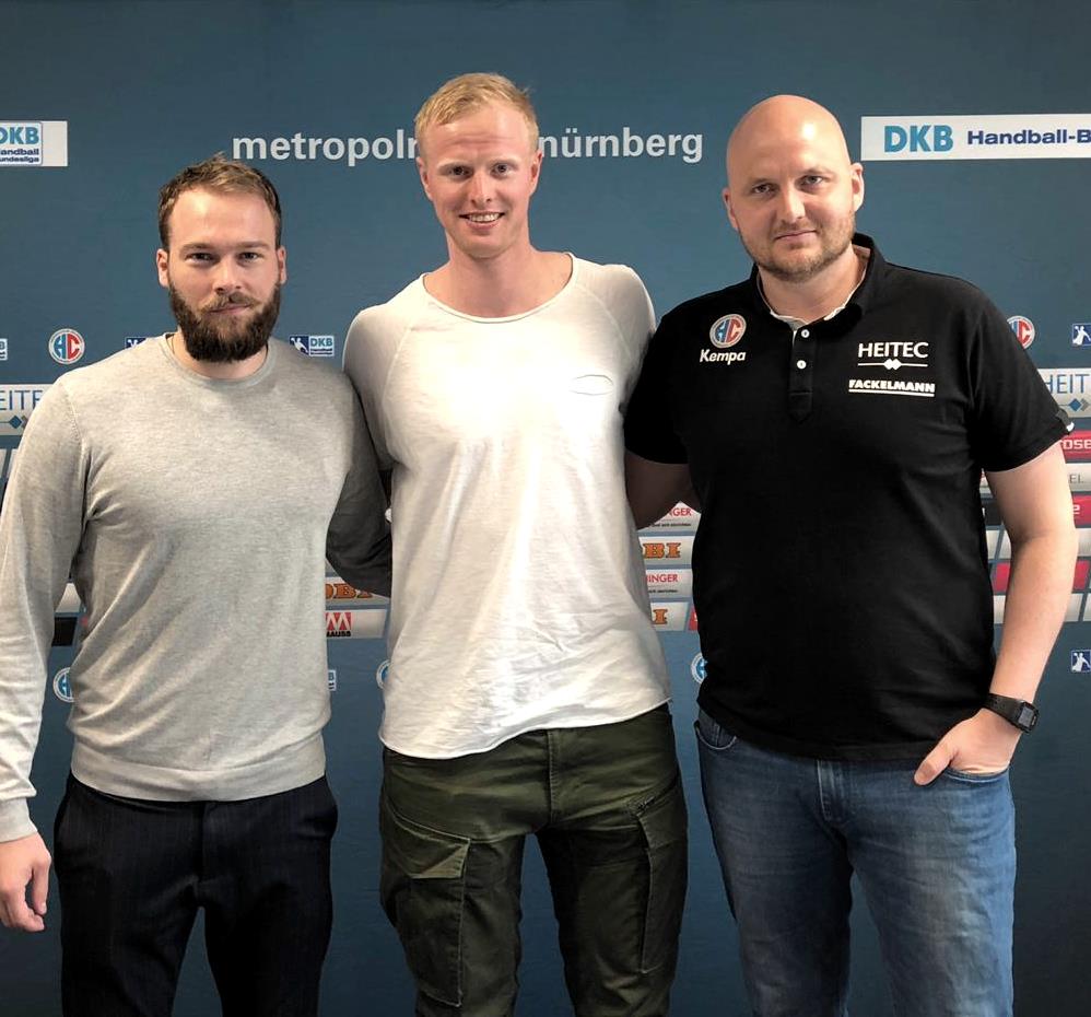 (R. Wolf, Erlangen): Shootingstar Sebastian Firnhaber (THW Kiel) freut sich auf den HC Erlangen (R. Wolf, Erlangen): Shootingstar Sebastian Firnhaber (THW Kiel) freut sich auf den HC Erlangen