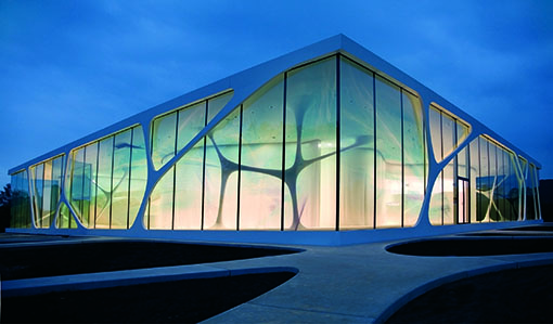 Der Glass Cube von Leonardo in Bad Driburg