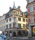 Wohn- und Geschäftshauses “Brucknerstraße 1“ in Dresden Blasewitz. Wohn- und Geschäftshauses “Brucknerstraße 1“ in Dresden Blasewitz.
