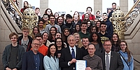 Schüleraustausch Preisverleihung an das Goethe-Gymnasium Berlin (Foto: Stiftung Völkerverständigung) Schüleraustausch Preisverleihung an das Goethe-Gymnasium Berlin (Foto: Stiftung Völkerverständigung)