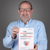 Matthias Kauf präsentiert sein neues Buch