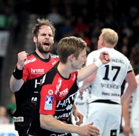(Jocki_Foto, Erlangen) - HC Erlangen: immer mittendrin, der sechsfache Torschütze Nico Büdel (links) (Jocki_Foto, Erlangen) - HC Erlangen: immer mittendrin, der sechsfache Torschütze Nico Büdel (links)