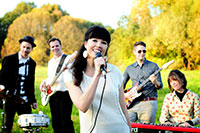 MOTO - Vintage-Pop auf Französisch im ART Stalker Berlin